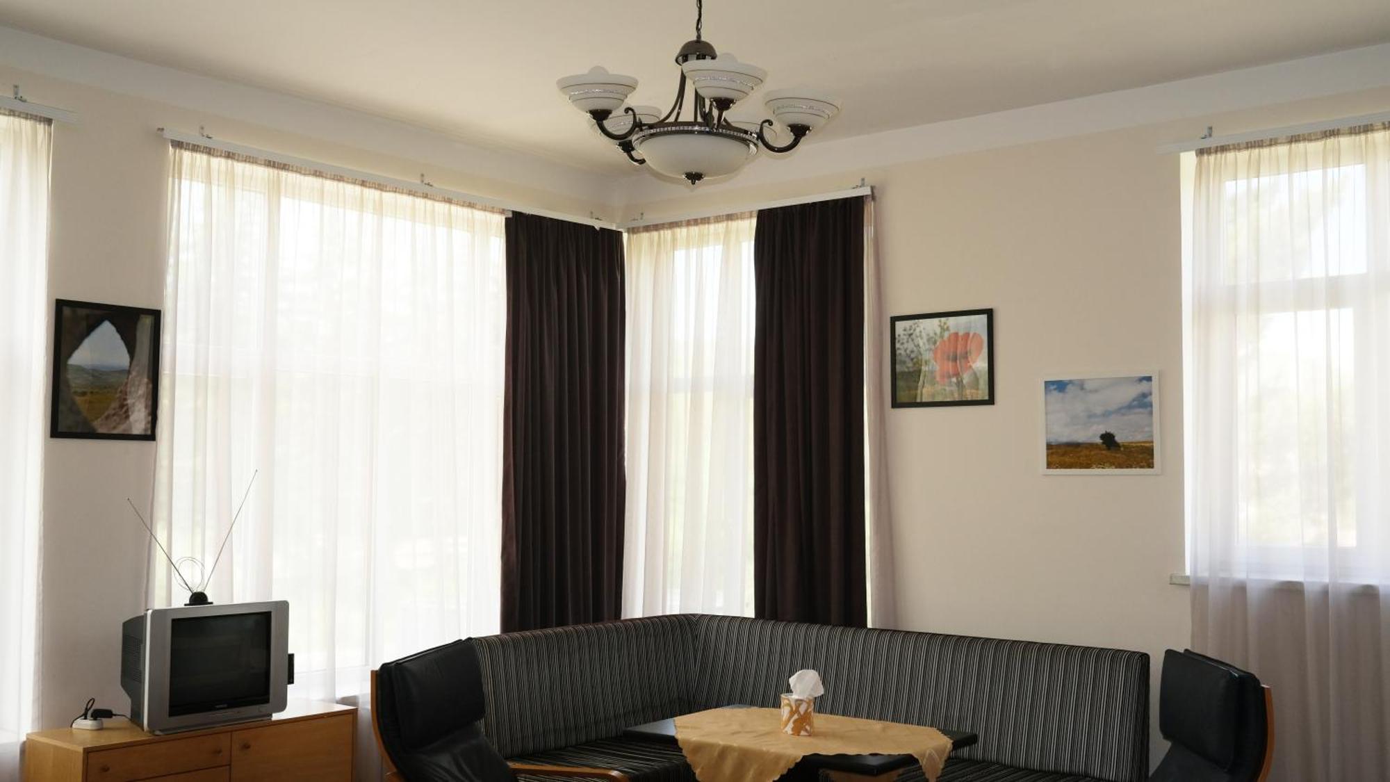 Хостел Ymca Spitak Экстерьер фото