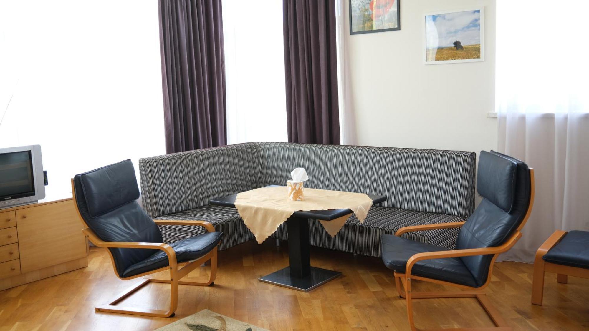 Хостел Ymca Spitak Экстерьер фото